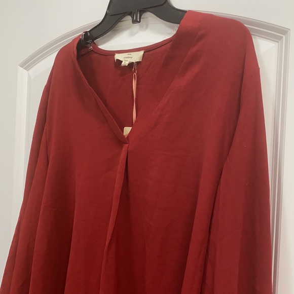 Women’s lightweight maroon/red top - Picture 3 of 8